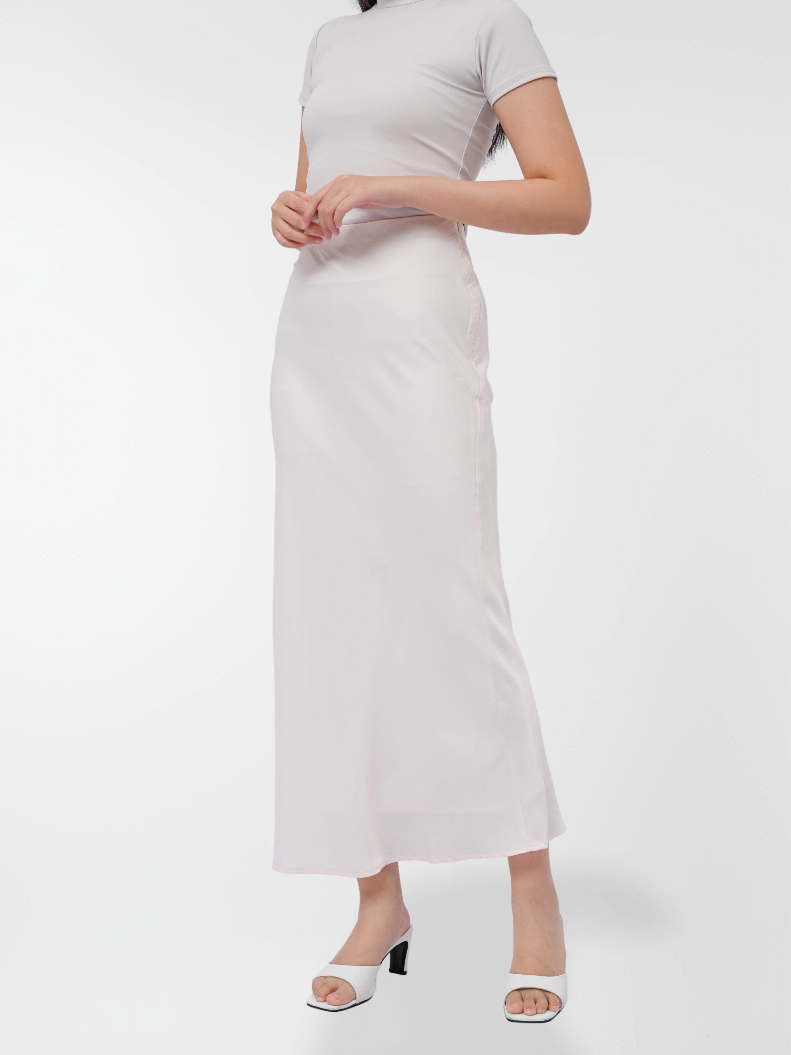 Ms Daisy Aurora Satin Skirt