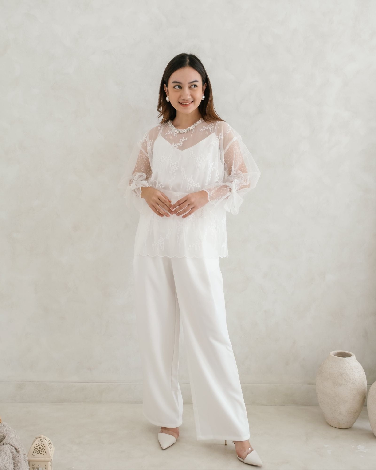 Ms Daisy Jian Pearl Tulle Top with Inner / Atasan mewah lebaran