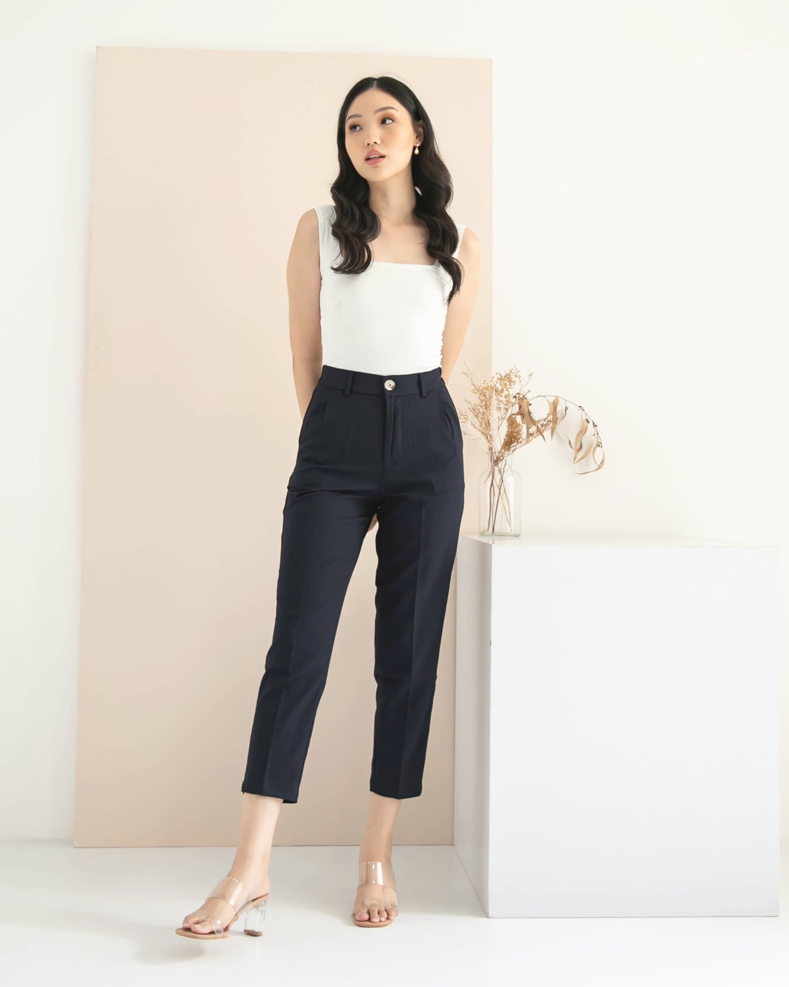 Ms Daisy Viola Slim Fit Cropped Pants