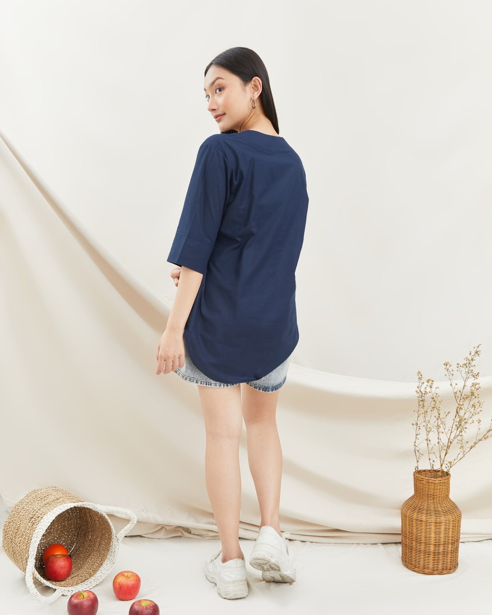 Ms Daisy Abigail Collar Cotton Hi-low Blouse