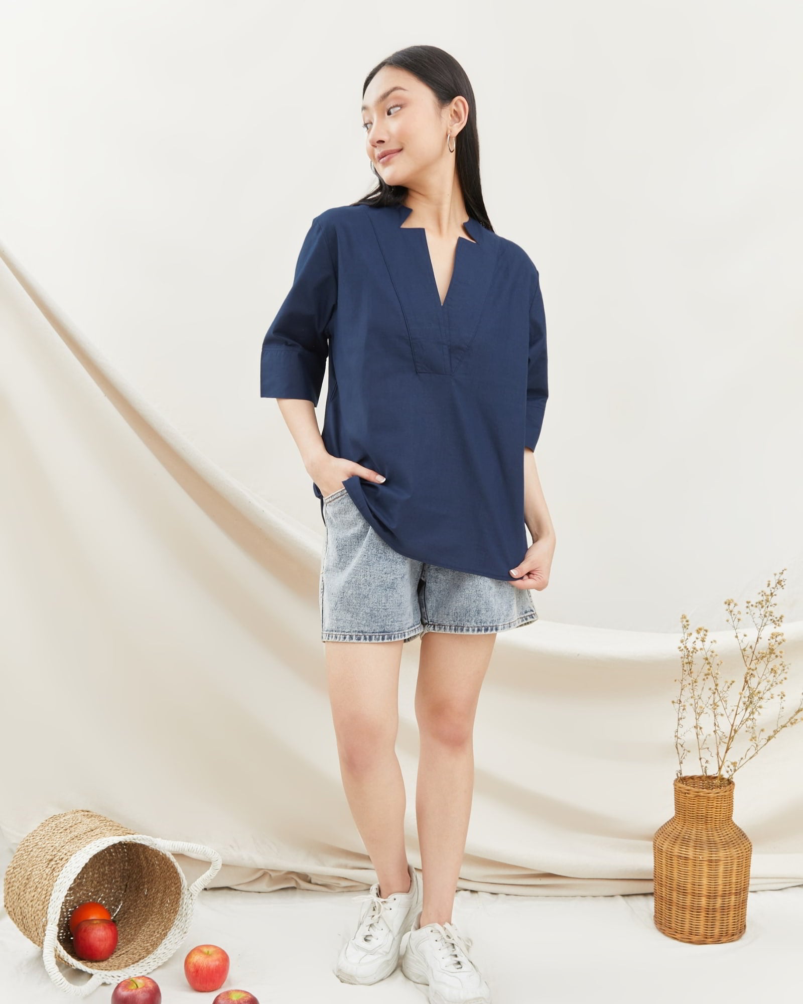 Ms Daisy Abigail Collar Cotton Hi-low Blouse