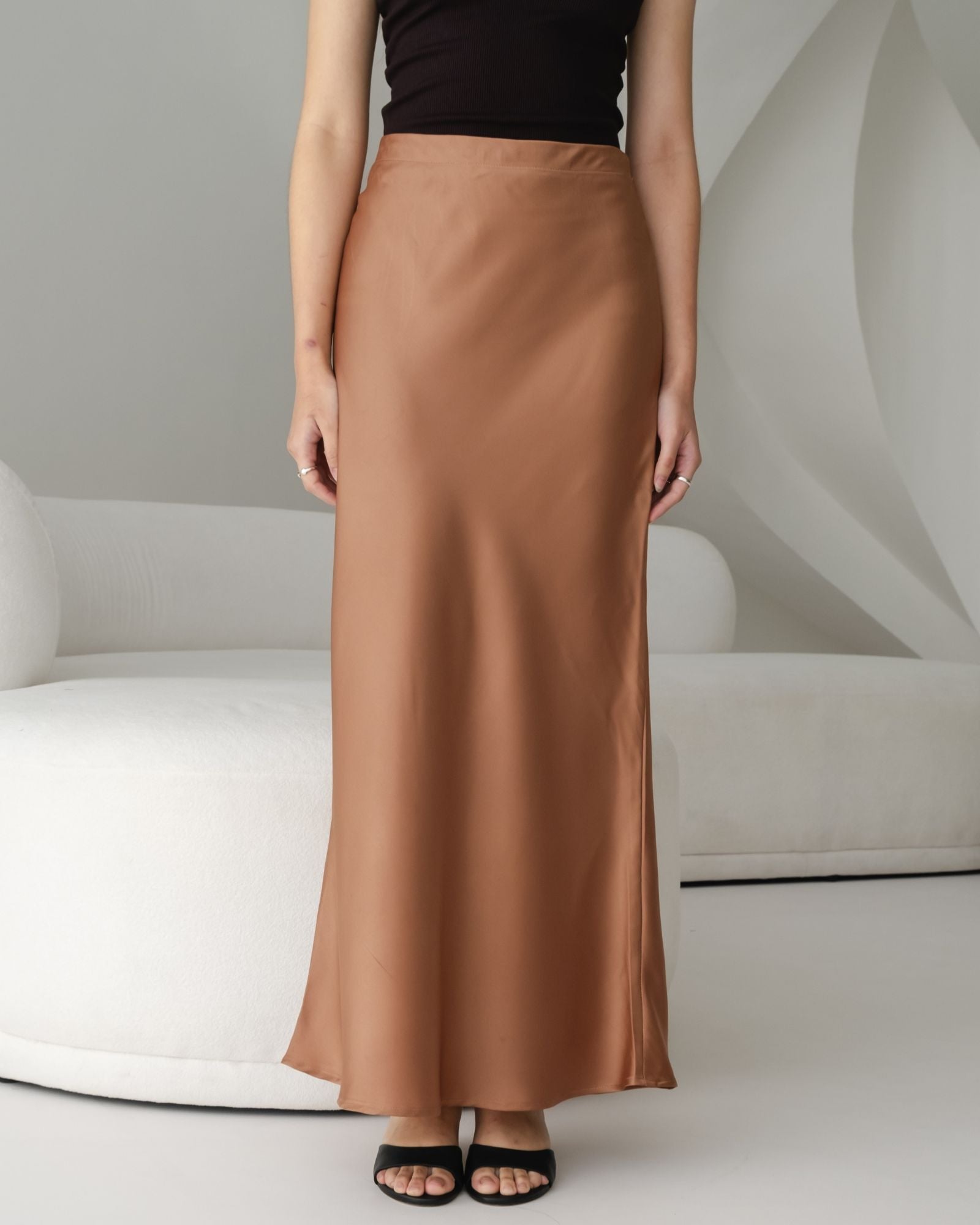 Ms Daisy Aurora Satin Skirt