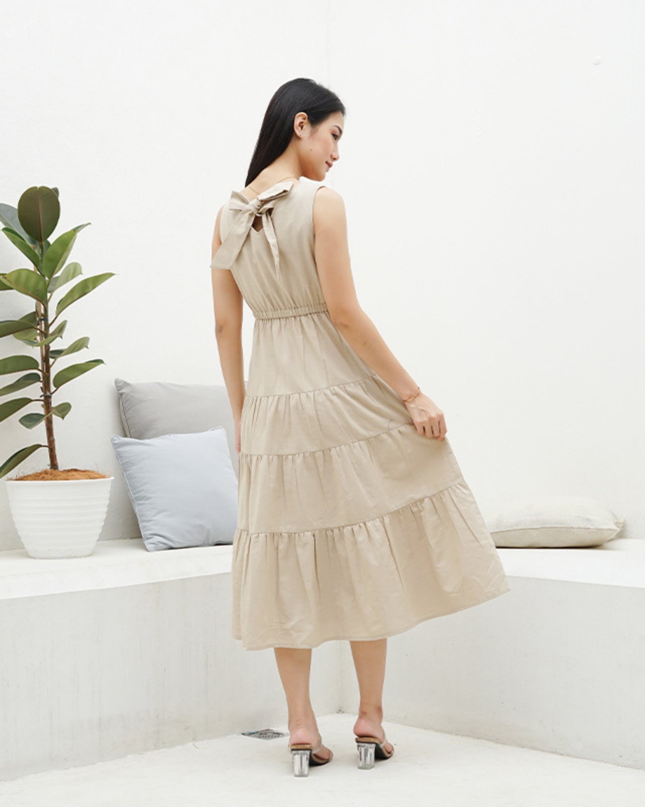 Ms Daisy Naomi Tiered Linen Midi Dress