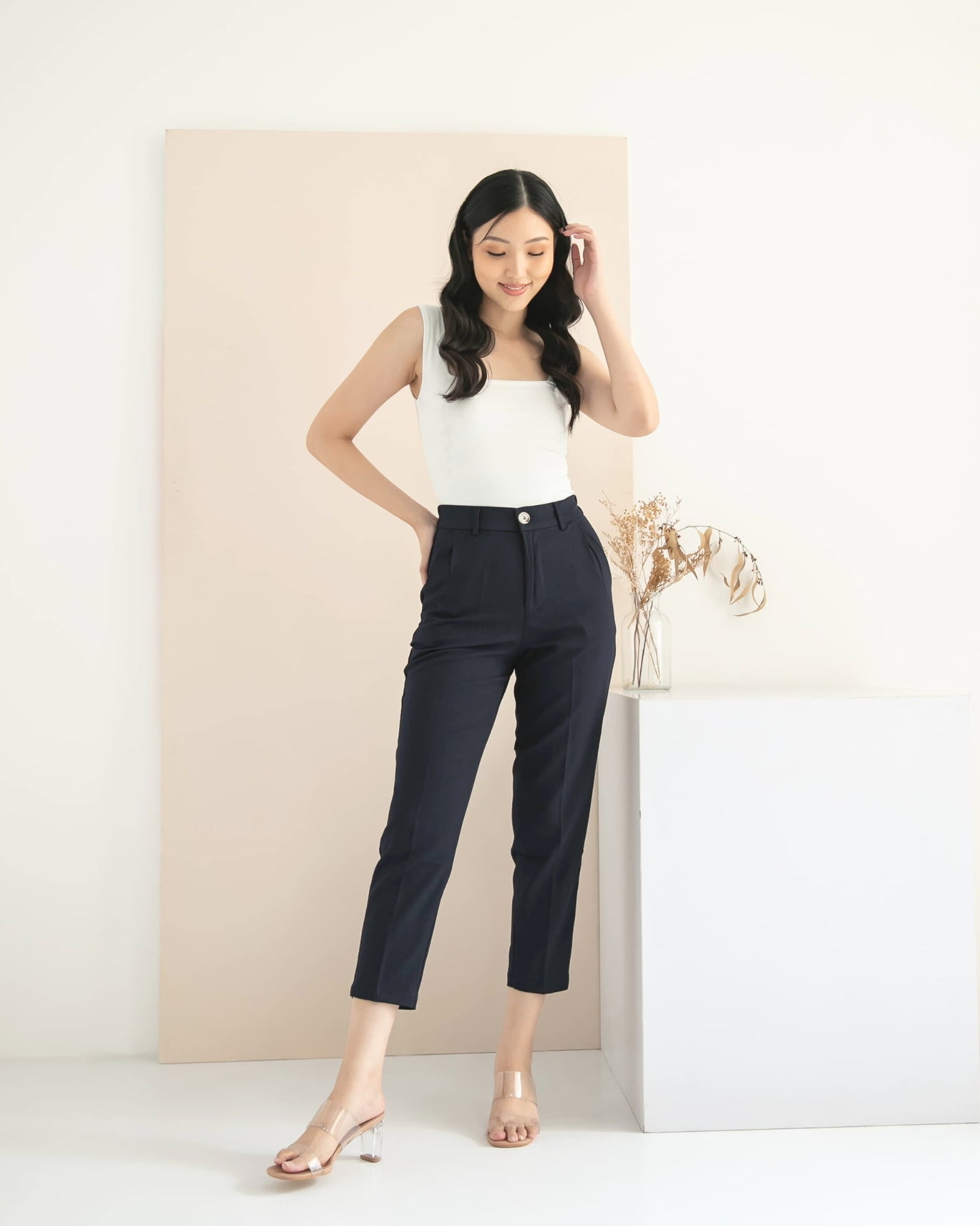 Ms Daisy Viola Slim Fit Cropped Pants