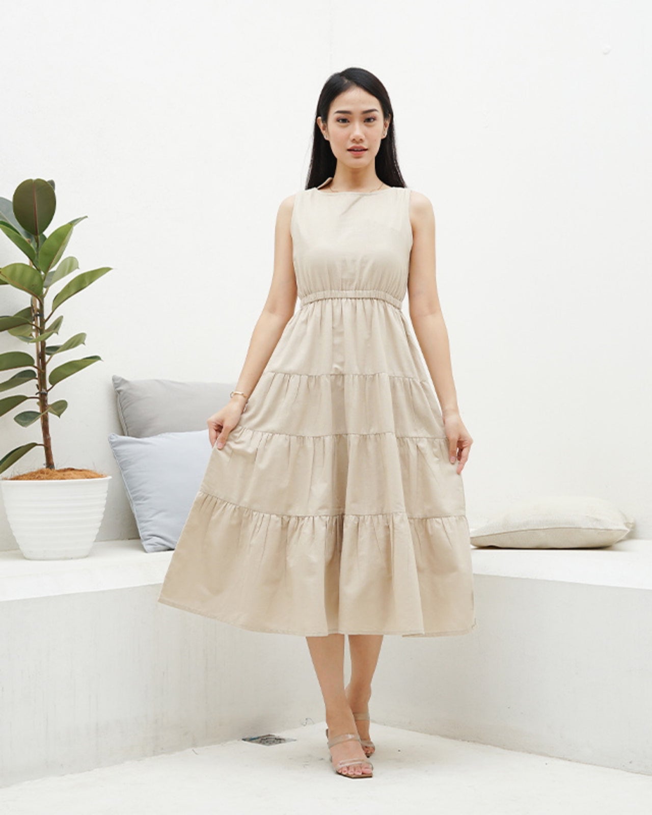 Ms Daisy Naomi Tiered Linen Midi Dress