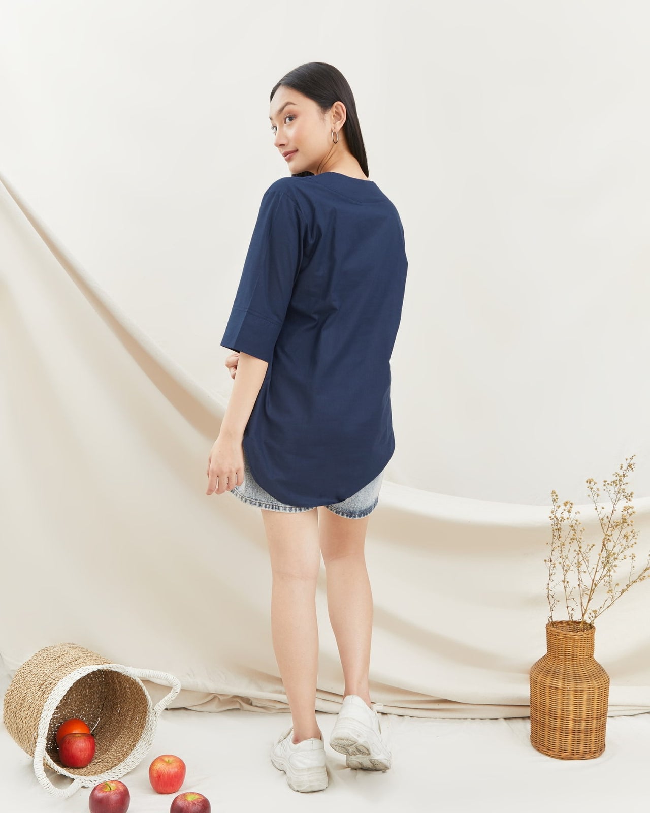 Ms Daisy Abigail Collar Cotton Hi-low Blouse