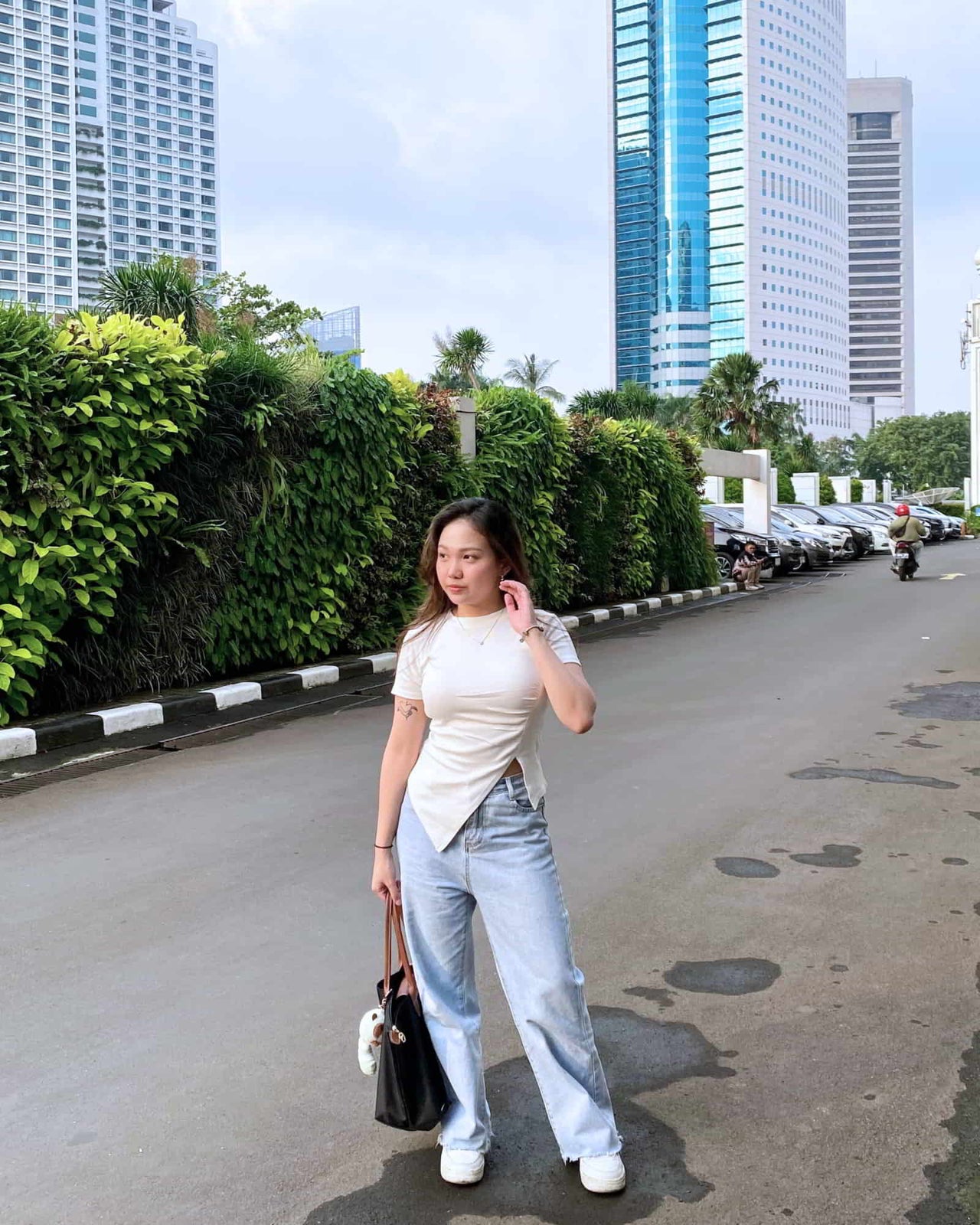 Ms Daisy Summer Rib Asymmetrical T-Shirt