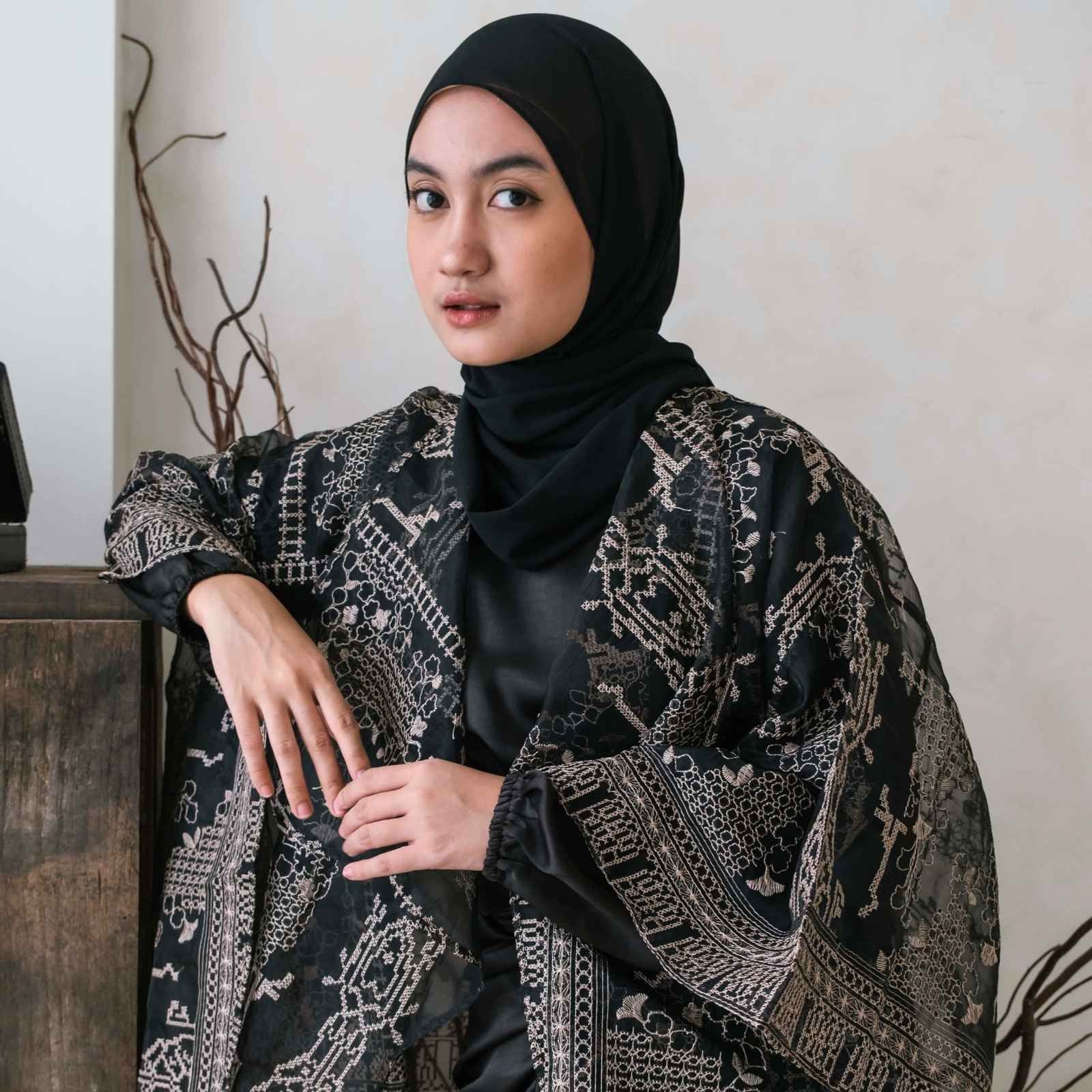 Ms Daisy Jasmin Set Rok Lilit & Atasan Satin Premium dengan Organza Outer / Set Lebaran