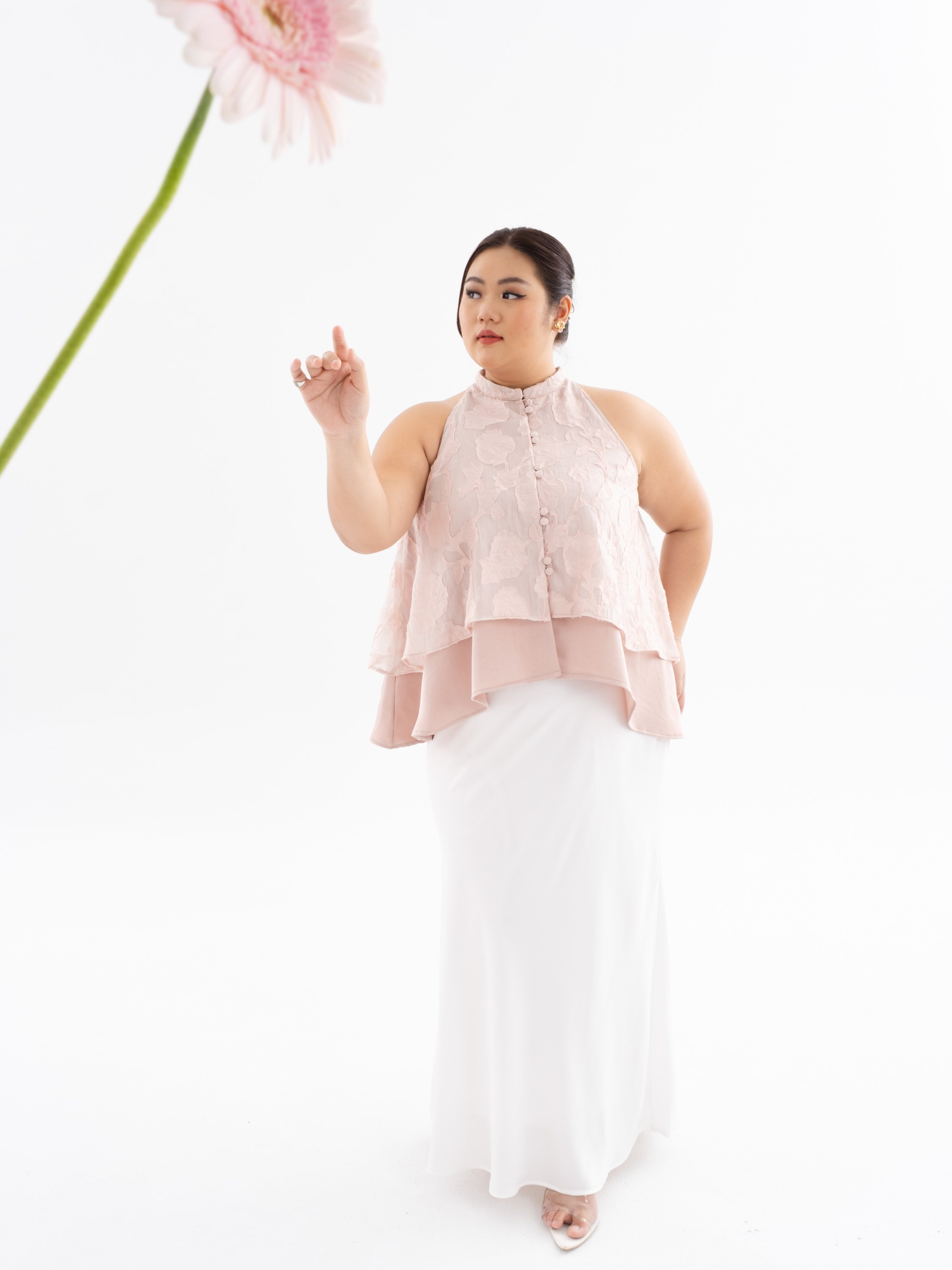 Ms Daisy [Bloom] - Magnolia Top